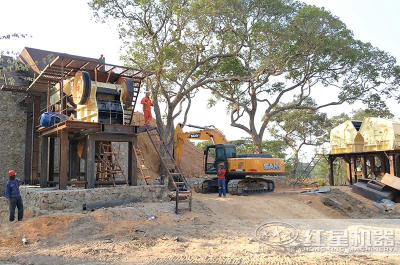 頁巖破碎、制砂海外生產(chǎn)現(xiàn)場搭建中